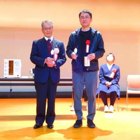 30_試作賞授与（佐藤技術サポート）‐真鍋　龍正さん