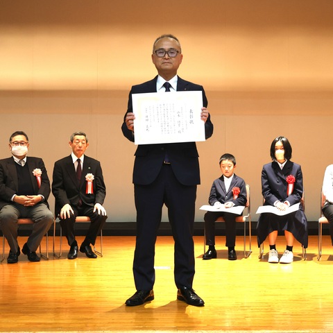 13_アクティブベース理事長賞‐山本　結葉さん（代理）