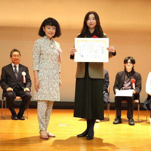 24_スポンサー（ソルコンクラブ）‐柴田　愛さん