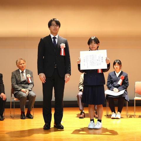 28_デジタルコンテンツ試作賞‐上野　紅さん